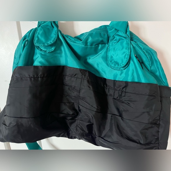 Puma gym or travel bag - Picture 2 of 4